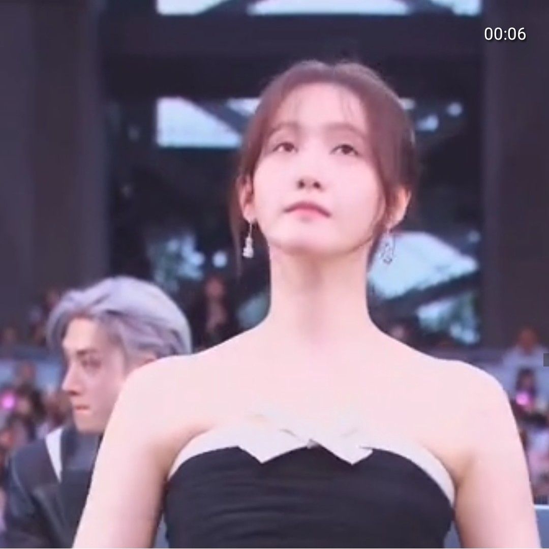 A moment captured by Yoona (Girls' Generation)'s fan