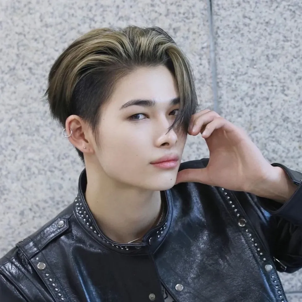 NI-KI (ENHYPEN)的最新照片