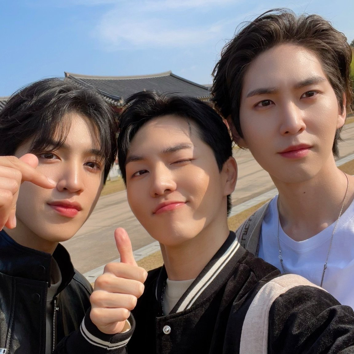 A moment captured by PENTAGON's fan