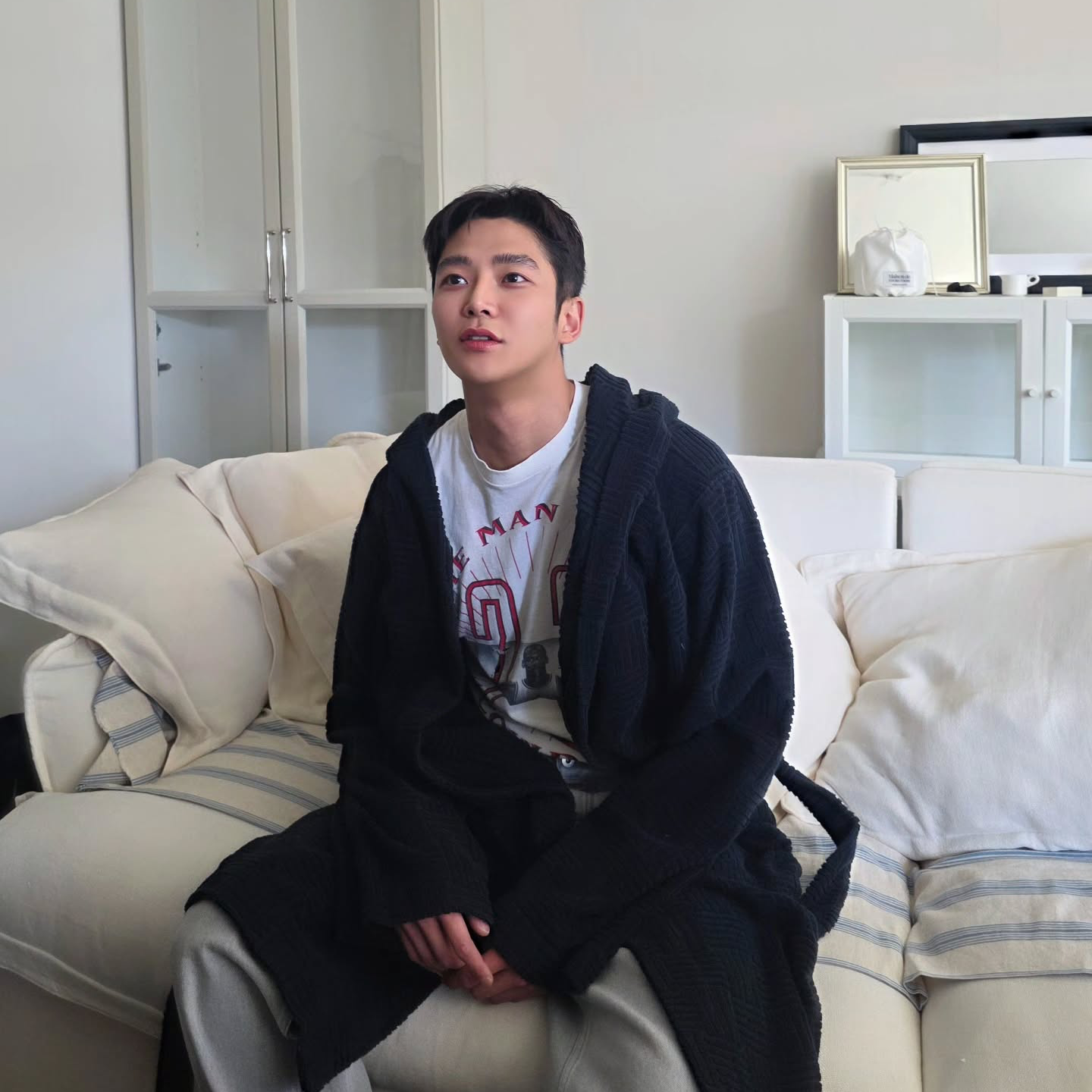 A moment captured by Rowoon's fan