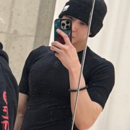 Recent activity shot of LEO (VIXX)