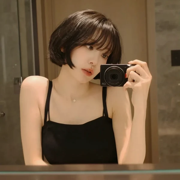 Popular profile picture of Sakura (LE SSERAFIM) loved by fans