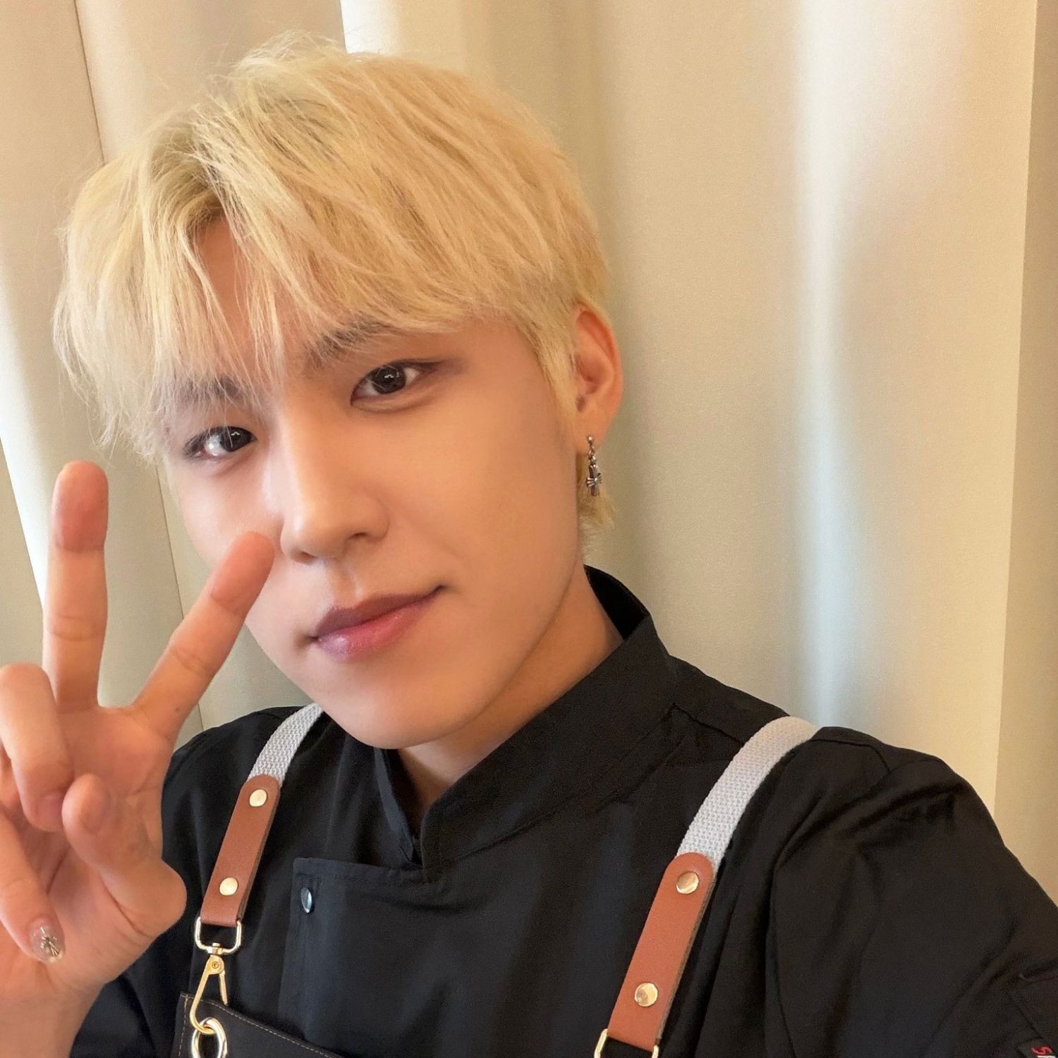 Behind-the-scenes cut of Park Woojin (AB6IX)