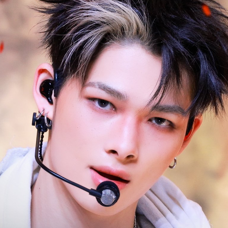 NI-KI (ENHYPEN)的最新照片