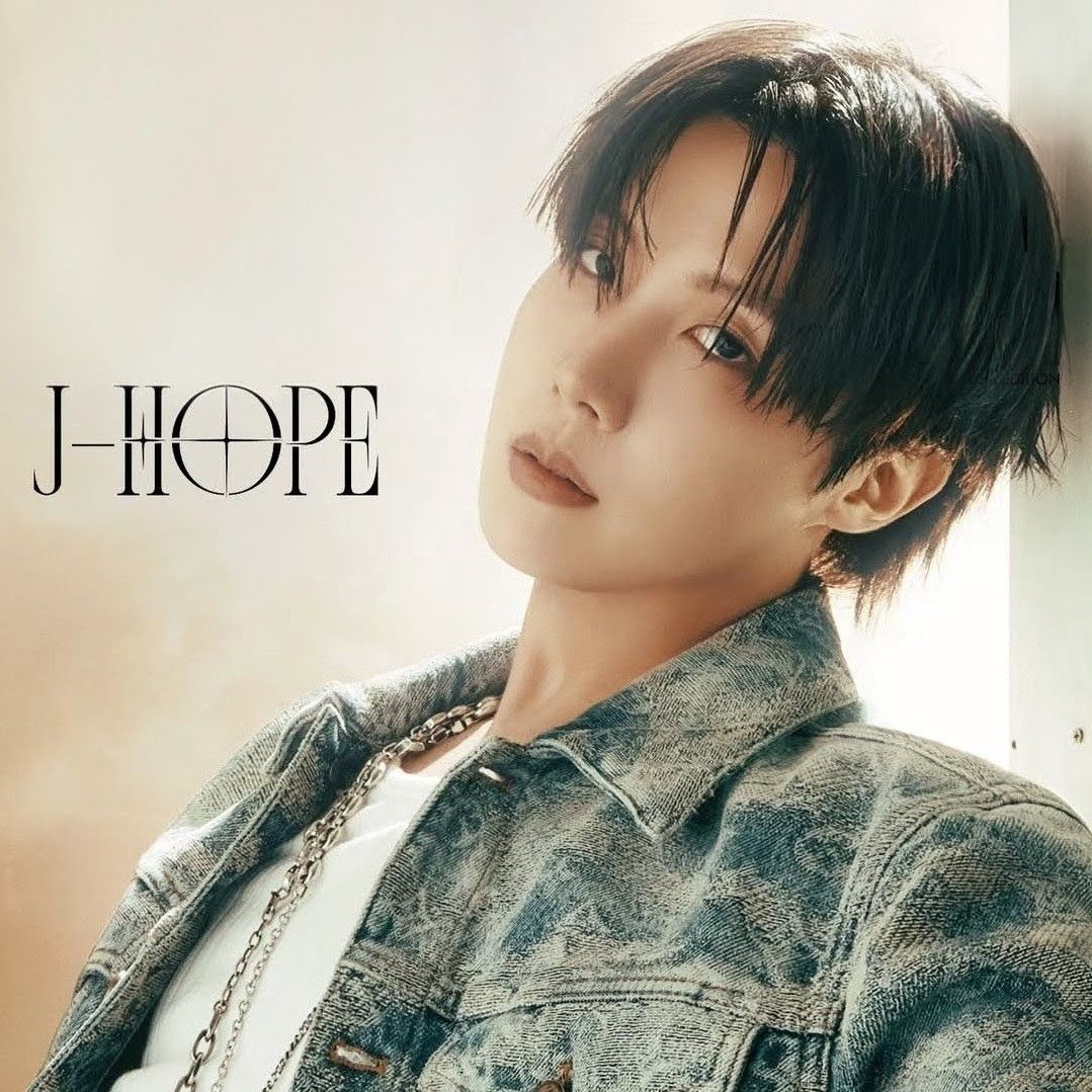 Foto terbaru j-hope (BTS)