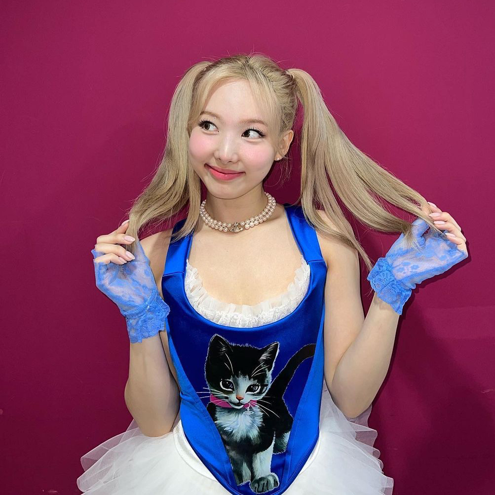 Potret di balik layar Nayeon (TWICE)