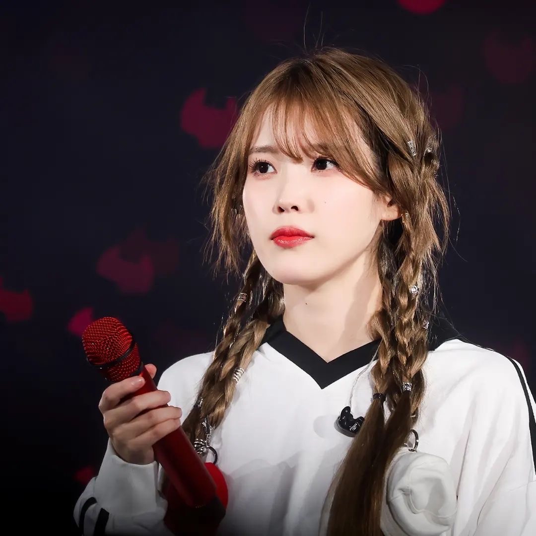 아이유의 비하인드 컷