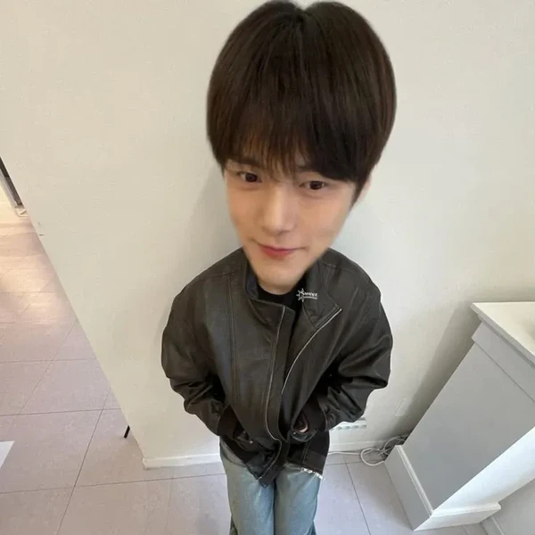 Signature photo of Minhyuk (MONSTA X) capturing their charm
