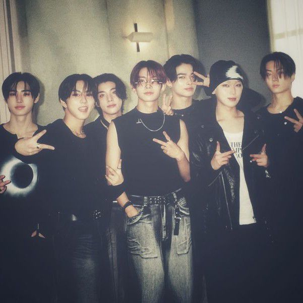 Today’s hot picks from the 제이 (ENHYPEN) community