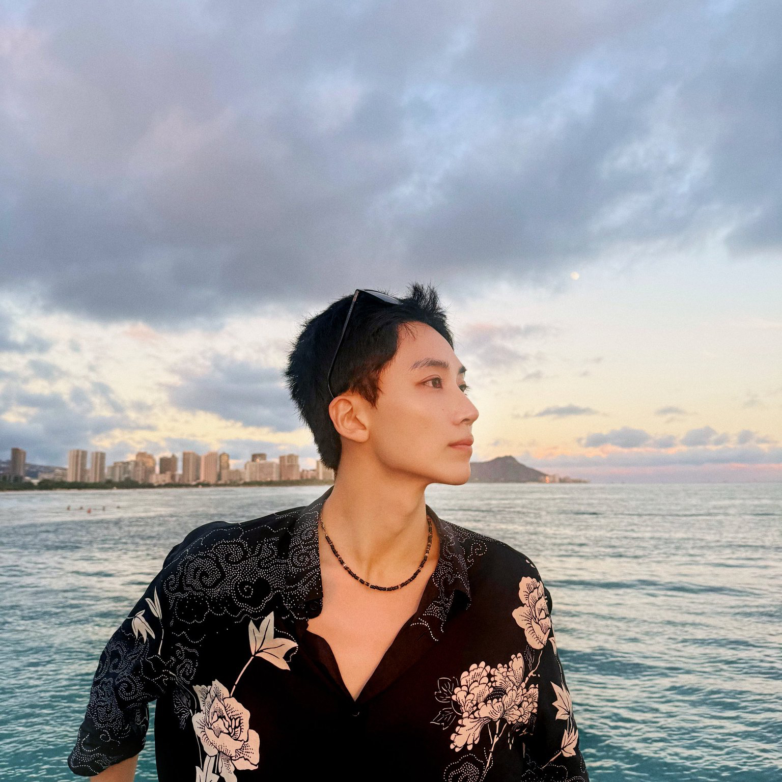 Latest photo of Jeonghan (SEVENTEEN)