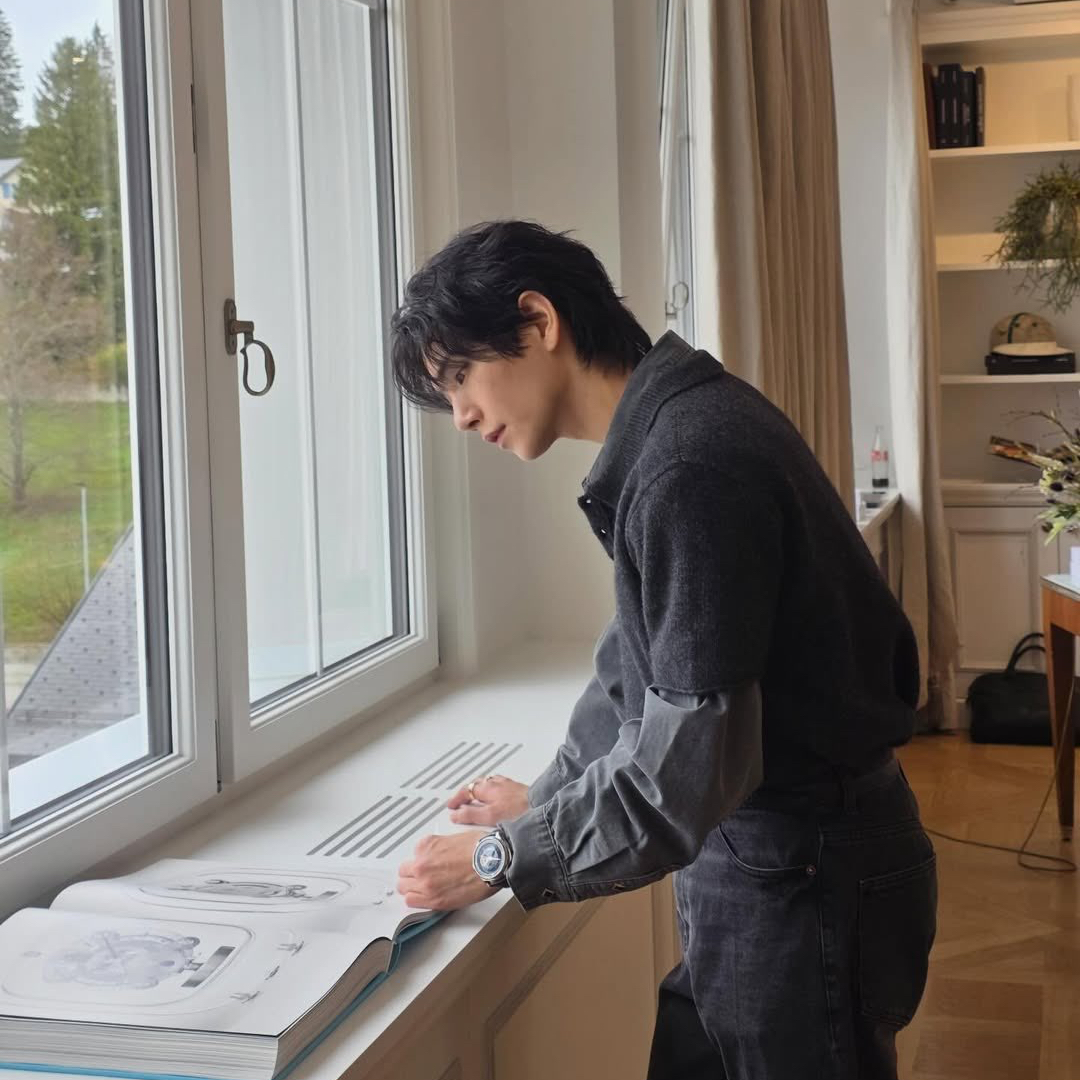 Foto aktivitas terbaru Joshua (SEVENTEEN)