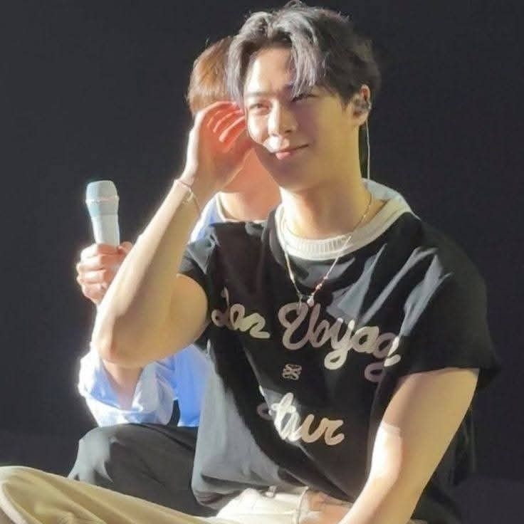 Latest photo of Moonbin (ASTRO)