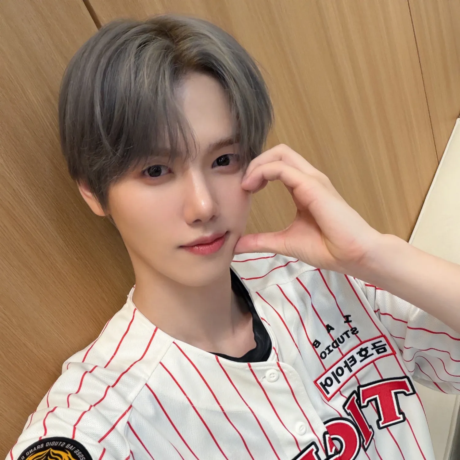 Behind-the-scenes cut of Minhee (CRAVITY)