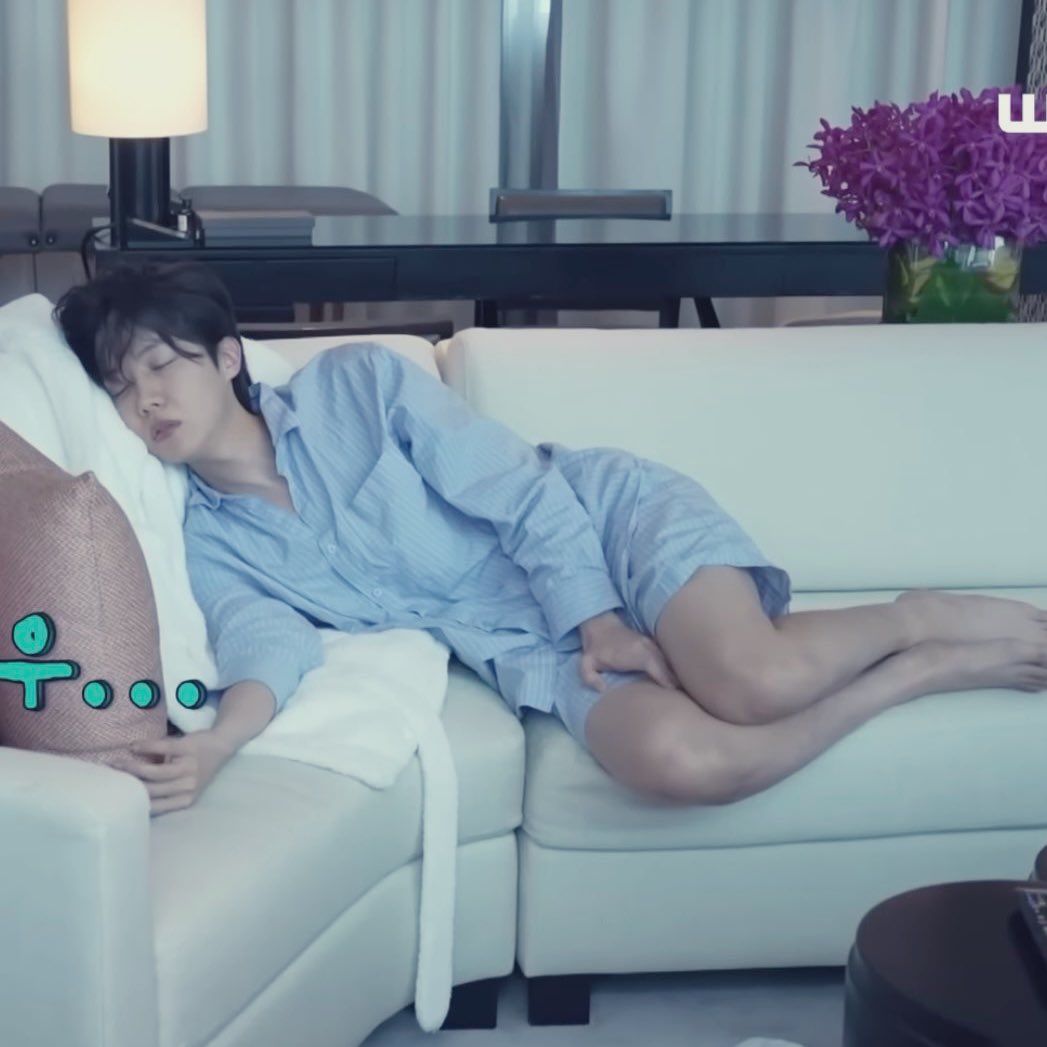 Momen yang diabadikan oleh penggemar j-hope (BTS)