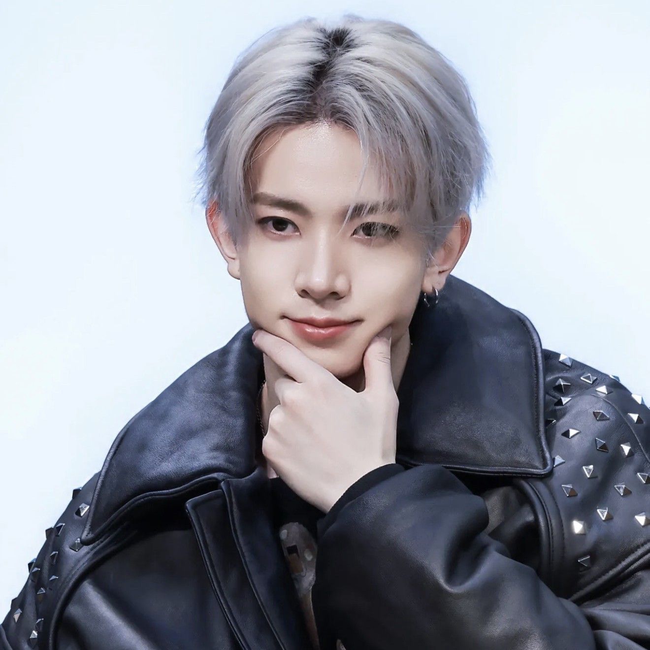 Latest photo of Heeseung (ENHYPEN)