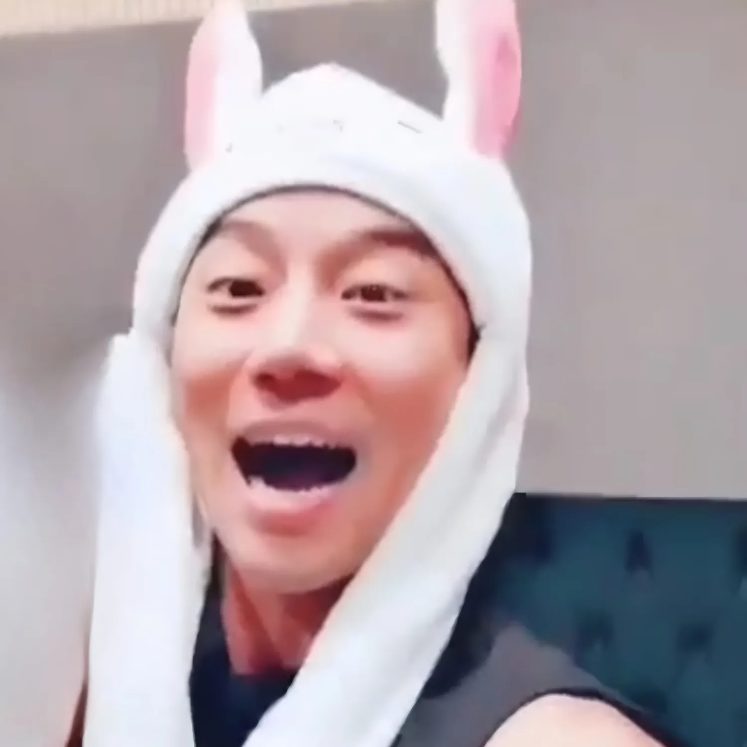 Latest photo of Hwang Chiyeol