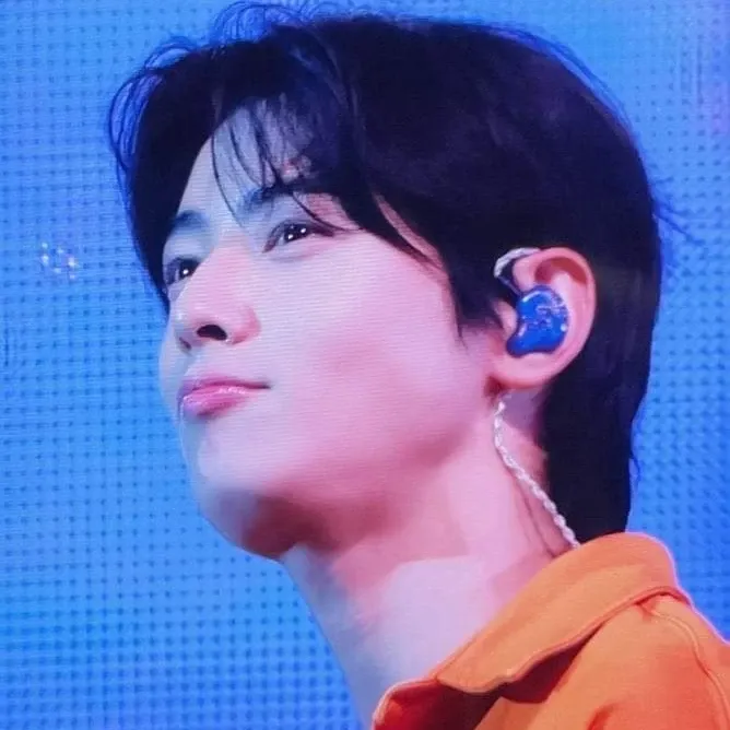 A moment captured by Eunwoo (ASTRO)'s fan