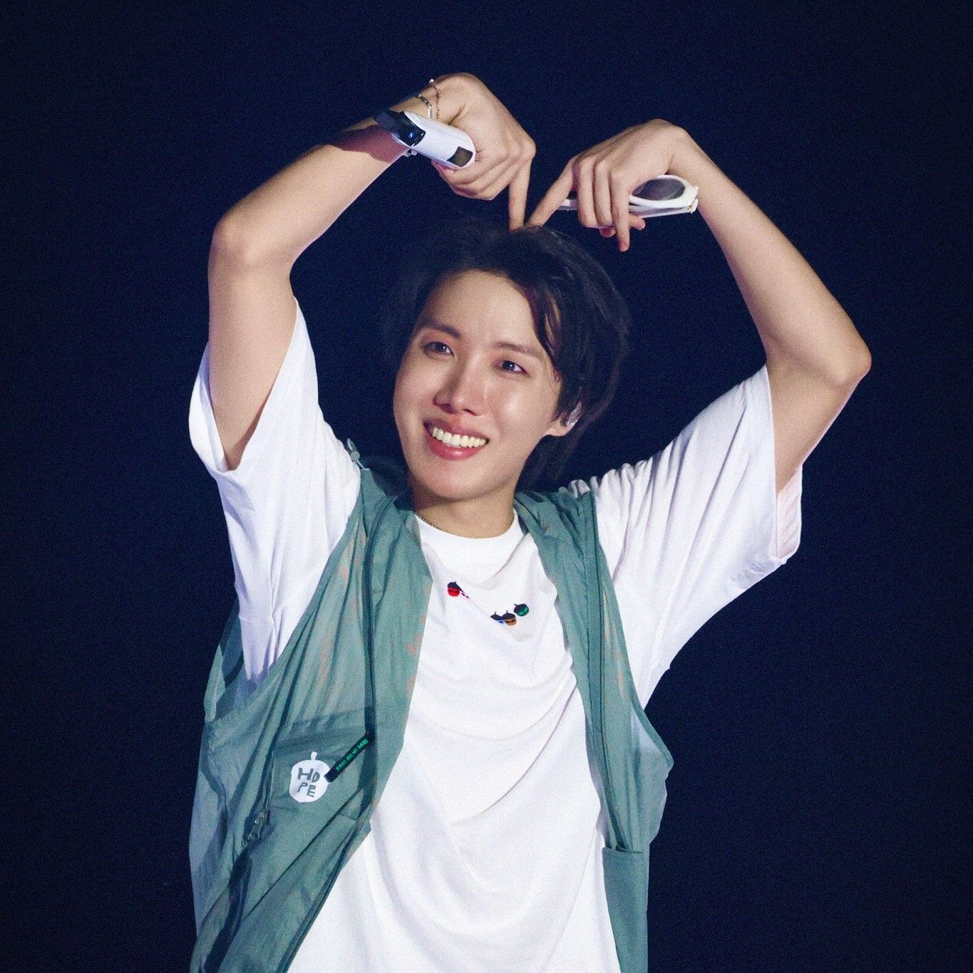 제이홉 (방탄소년단)의 최신 사진