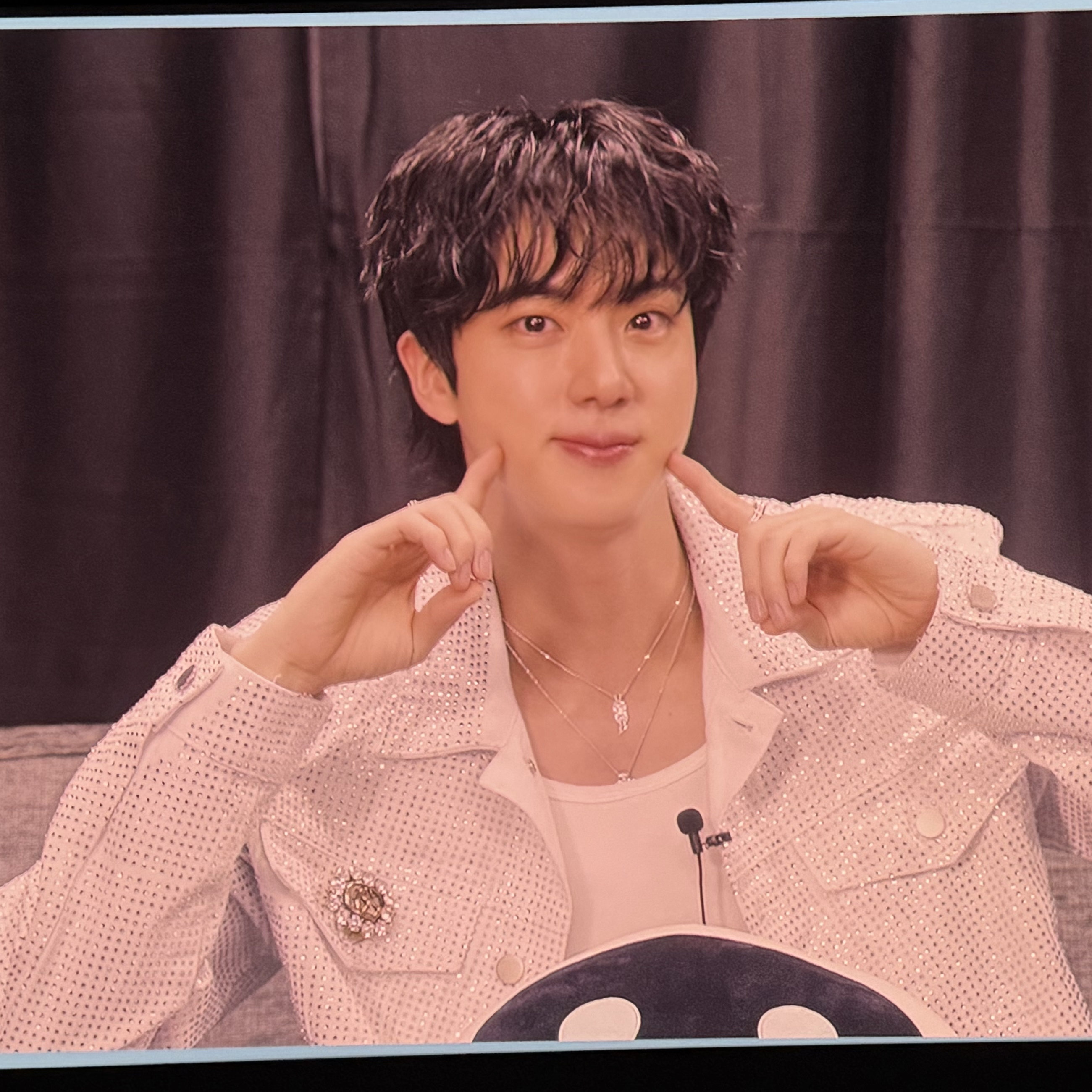 진 (방탄소년단) 최근 활동샷