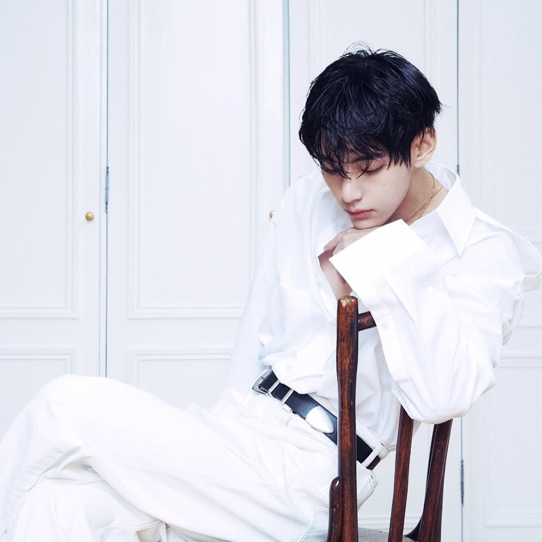 A moment captured by V (BTS)'s fan