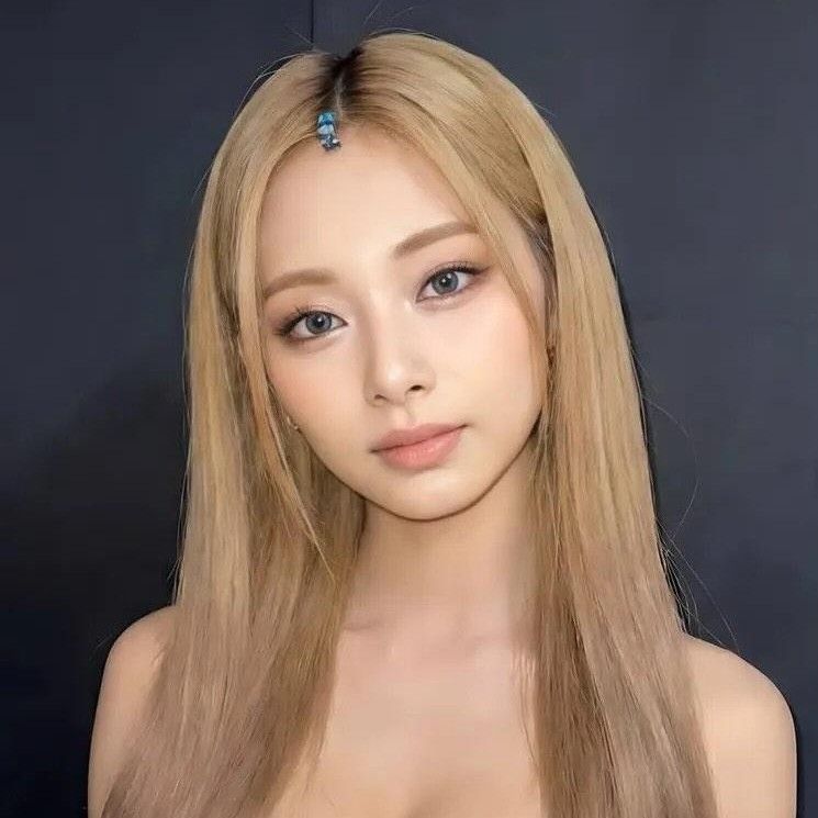 쯔위 (TWICE) 최근 활동샷