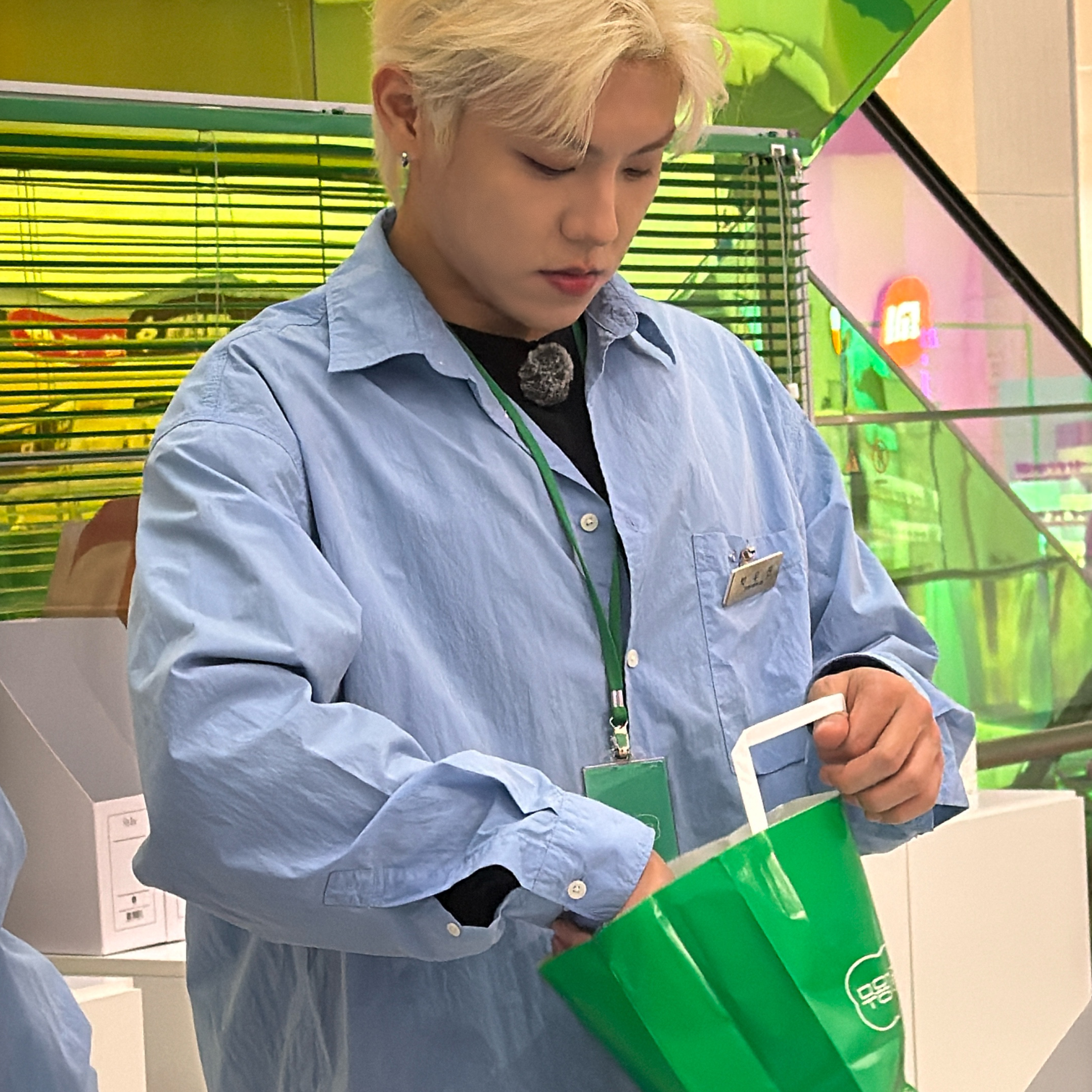 A moment captured by Park Woojin (AB6IX)'s fan