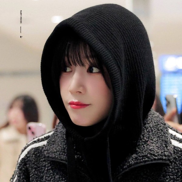 Signature photo of Park Chorong (Apink) capturing their charm