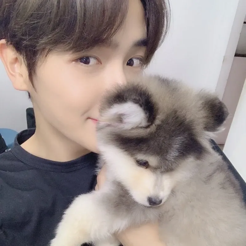 Behind-the-scenes cut of Hyunjae (THE BOYZ)
