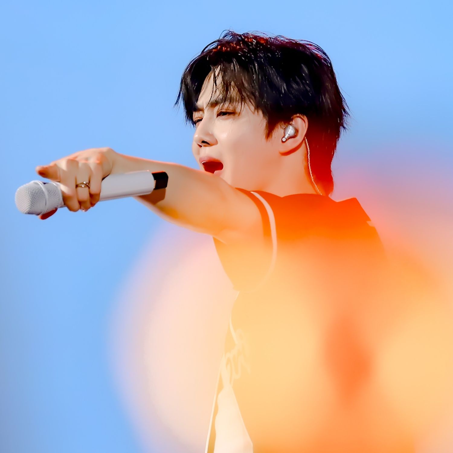 Latest photo of Suho (EXO)