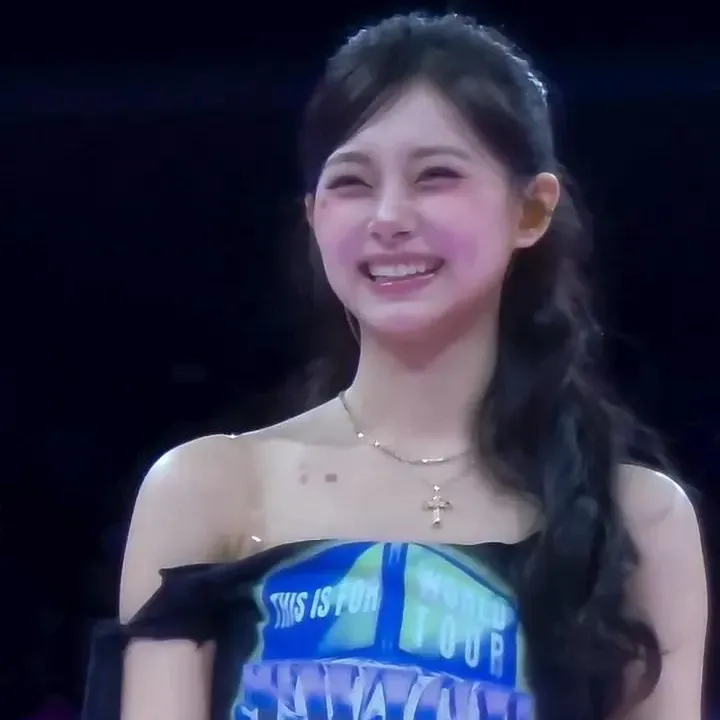 쯔위 (TWICE) 최근 활동샷