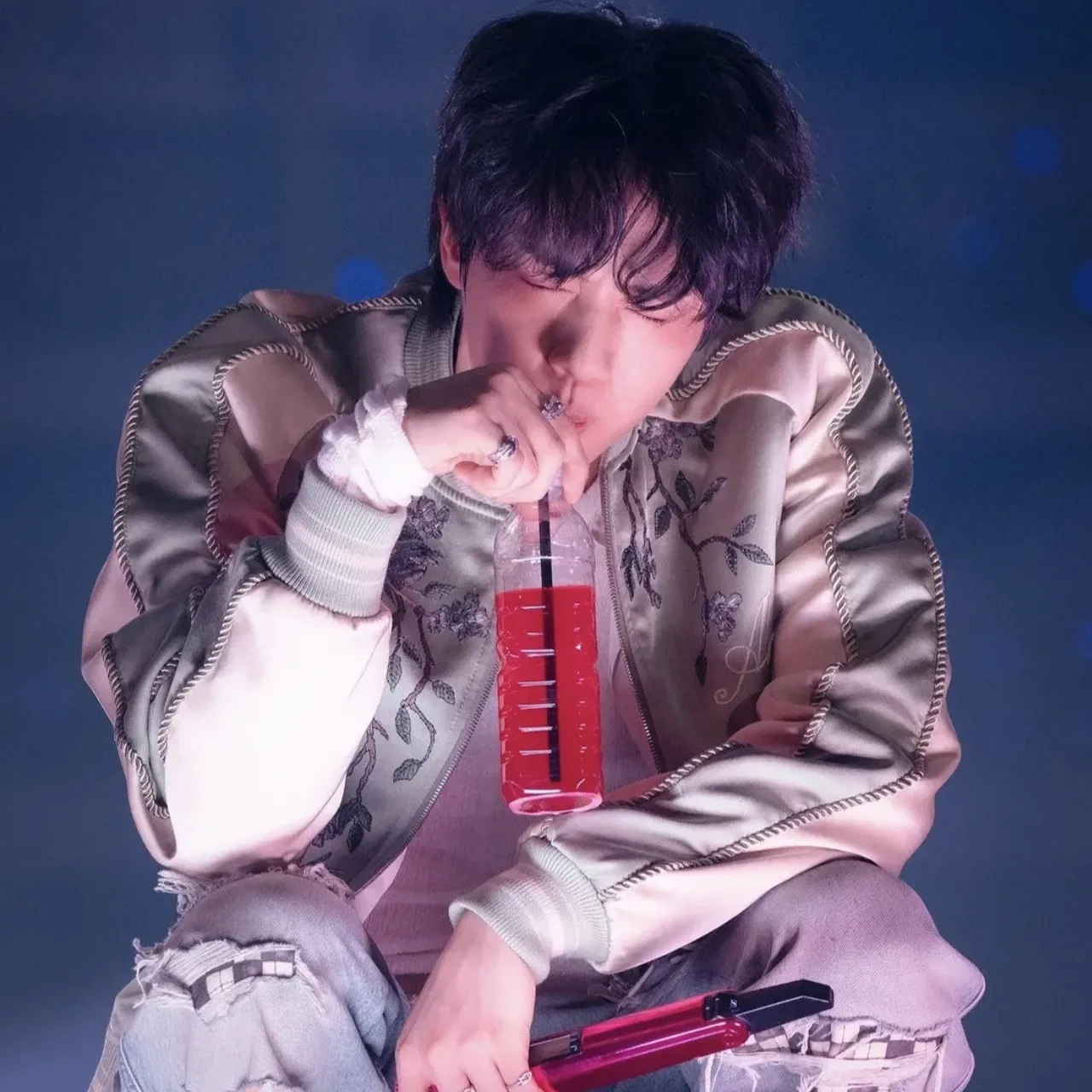 진 (방탄소년단)의 비하인드 컷