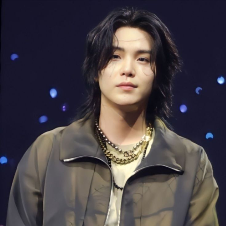 Latest photo of SUGA (BTS)