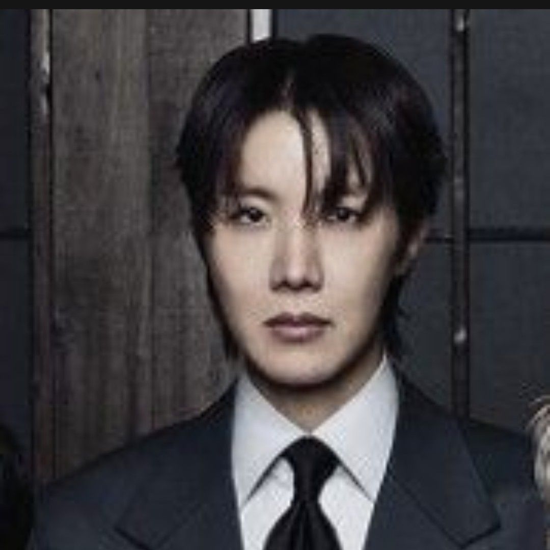 J-hope (防彈少年團)的最新照片