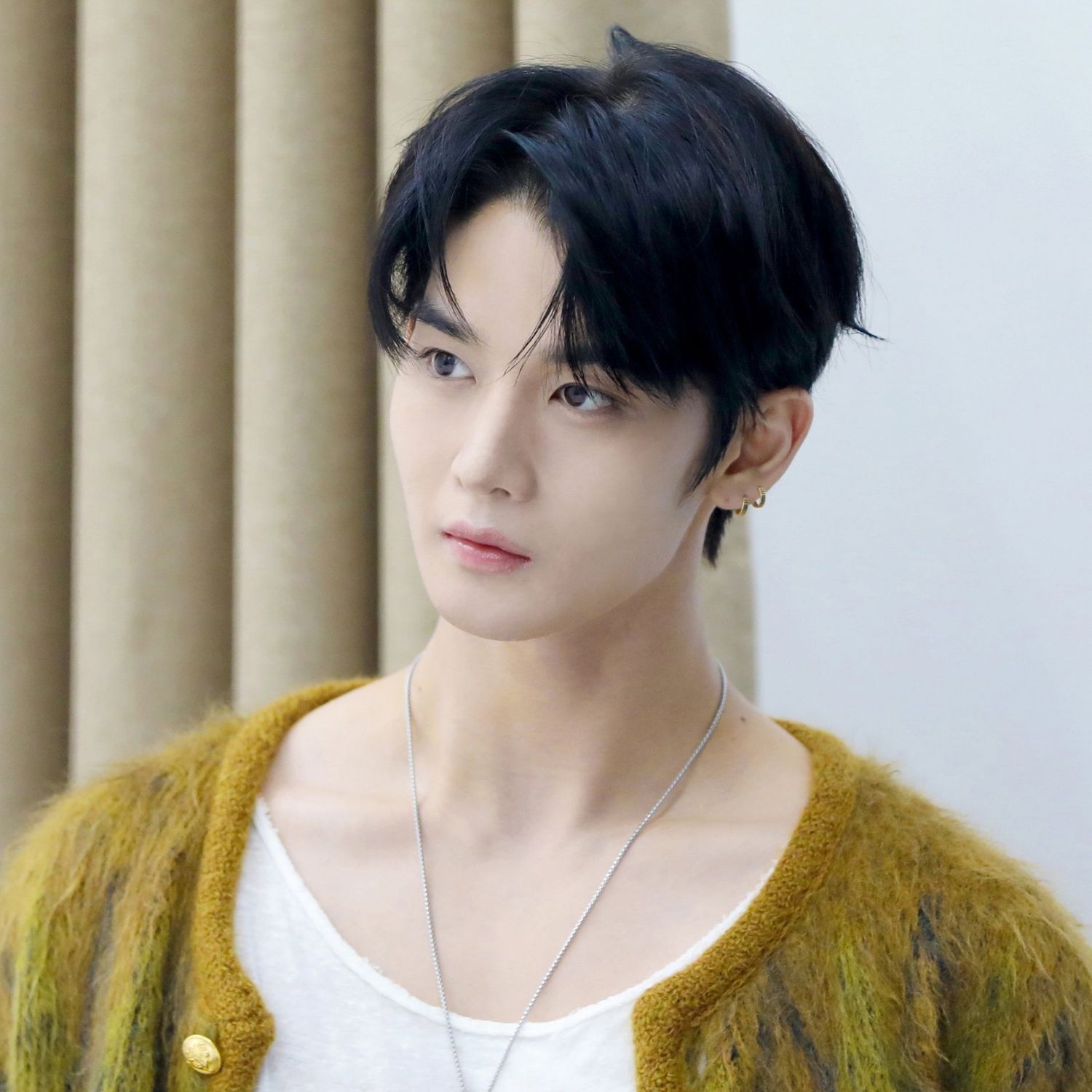 Recent activity shot of Bae Jinyoung