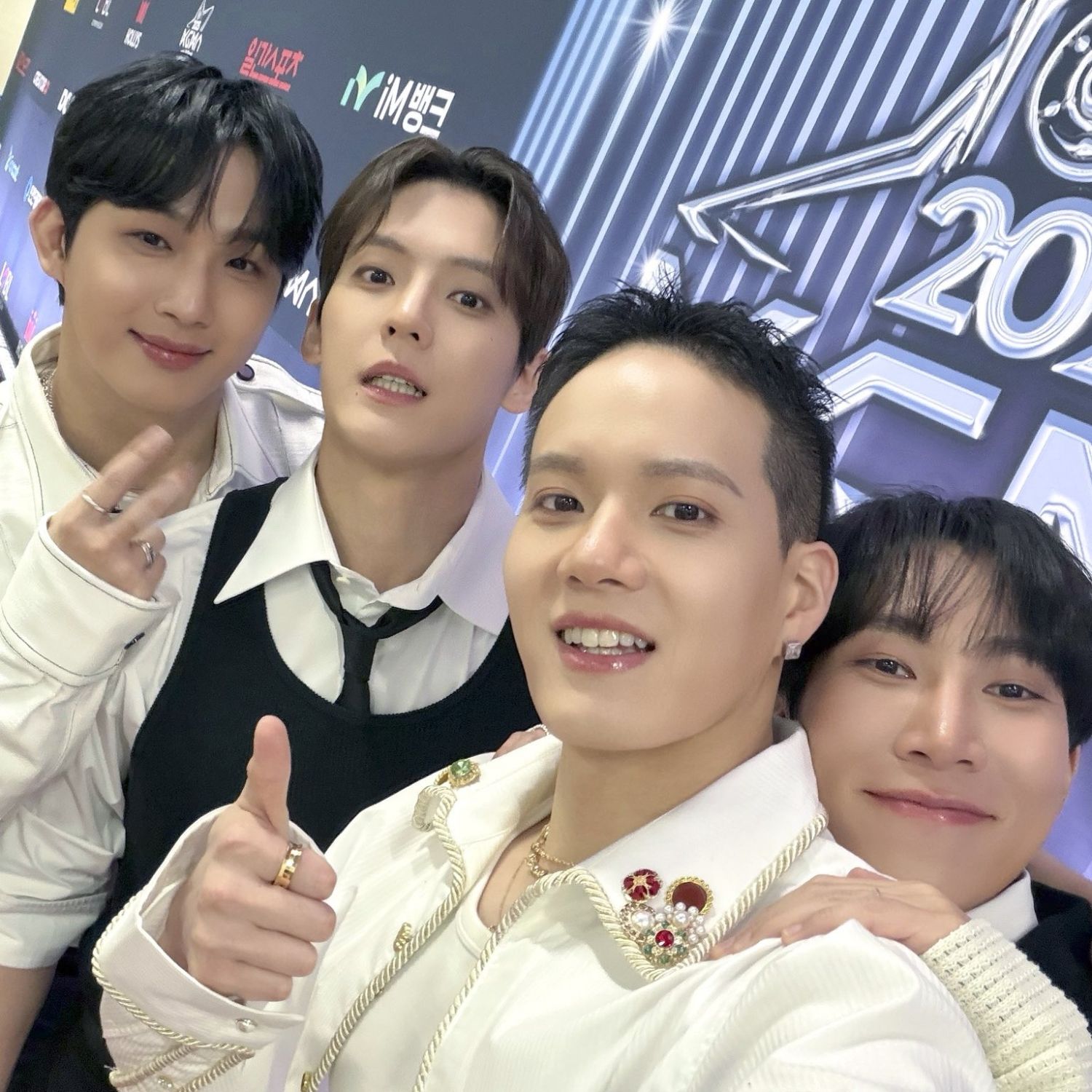 Behind-the-scenes cut of BTOB