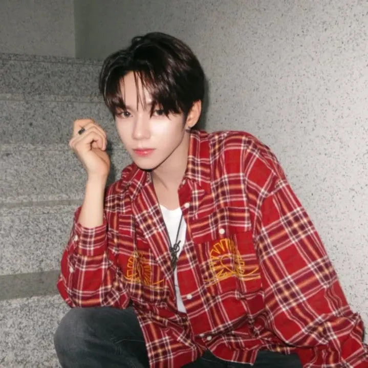 Latest photo of JL (AHOF)