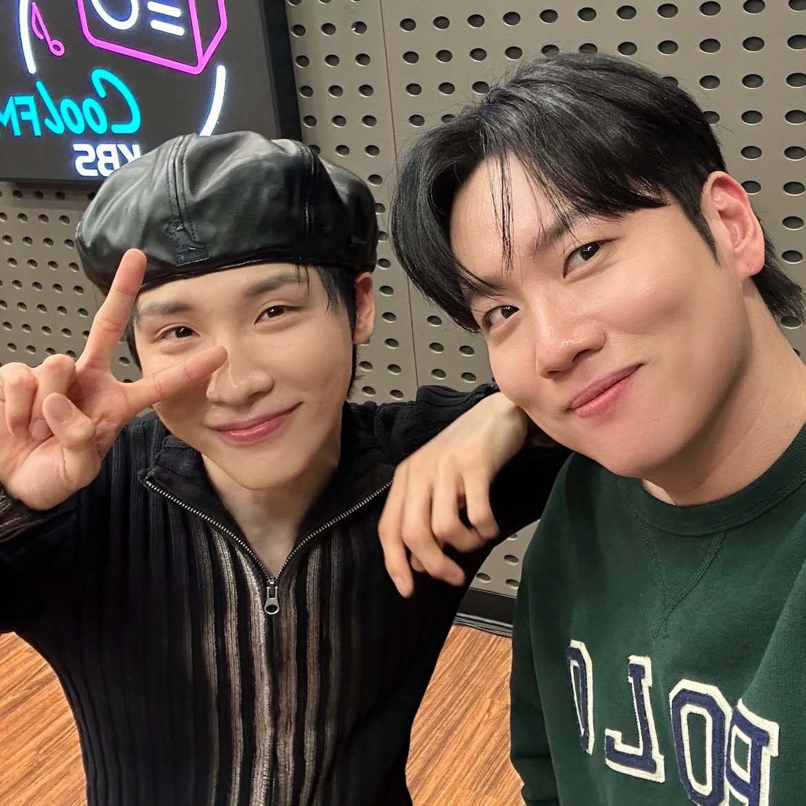 Latest photo of Jeon Woong (AB6IX)