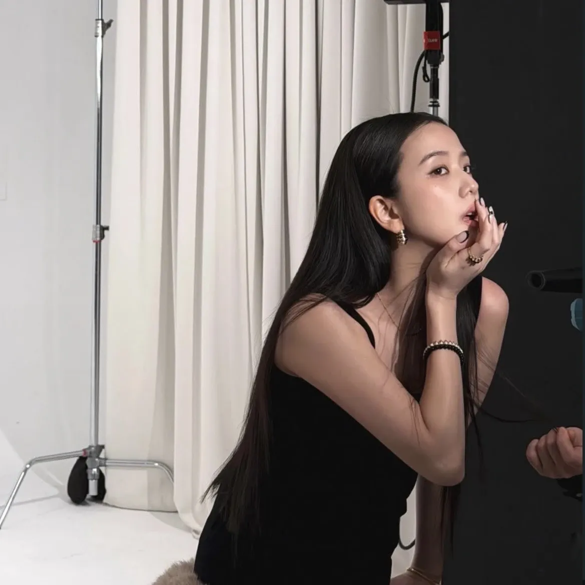 Foto aktivitas terbaru Jisoo (BLACKPINK)