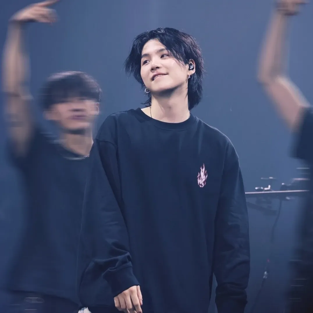 SUGA (防弹少年团)的幕后花絮