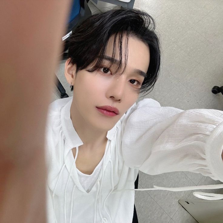 Recent activity shot of Seunghun (CIX)