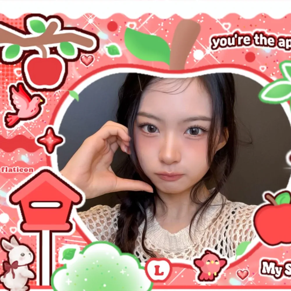 A moment captured by KYA (KiiiKiii)'s fan