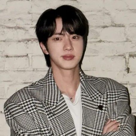Momen yang diabadikan oleh penggemar Jin (BTS)