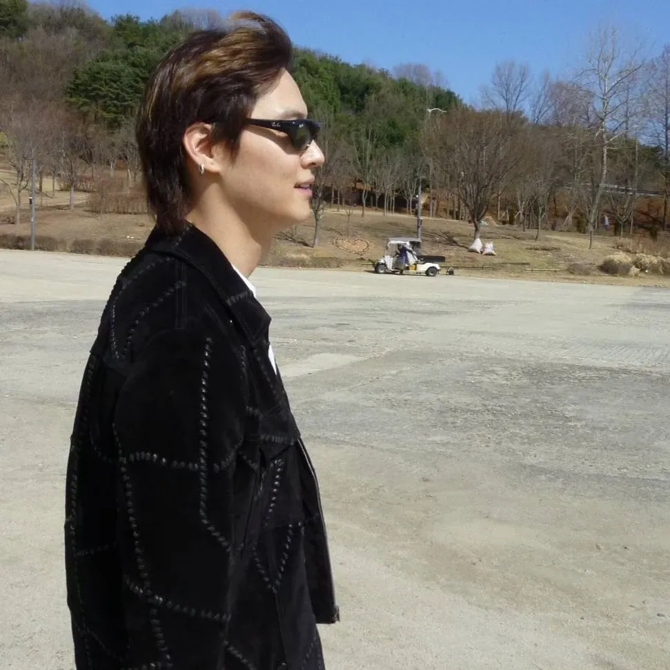 Recent activity shot of JAY B (GOT7)