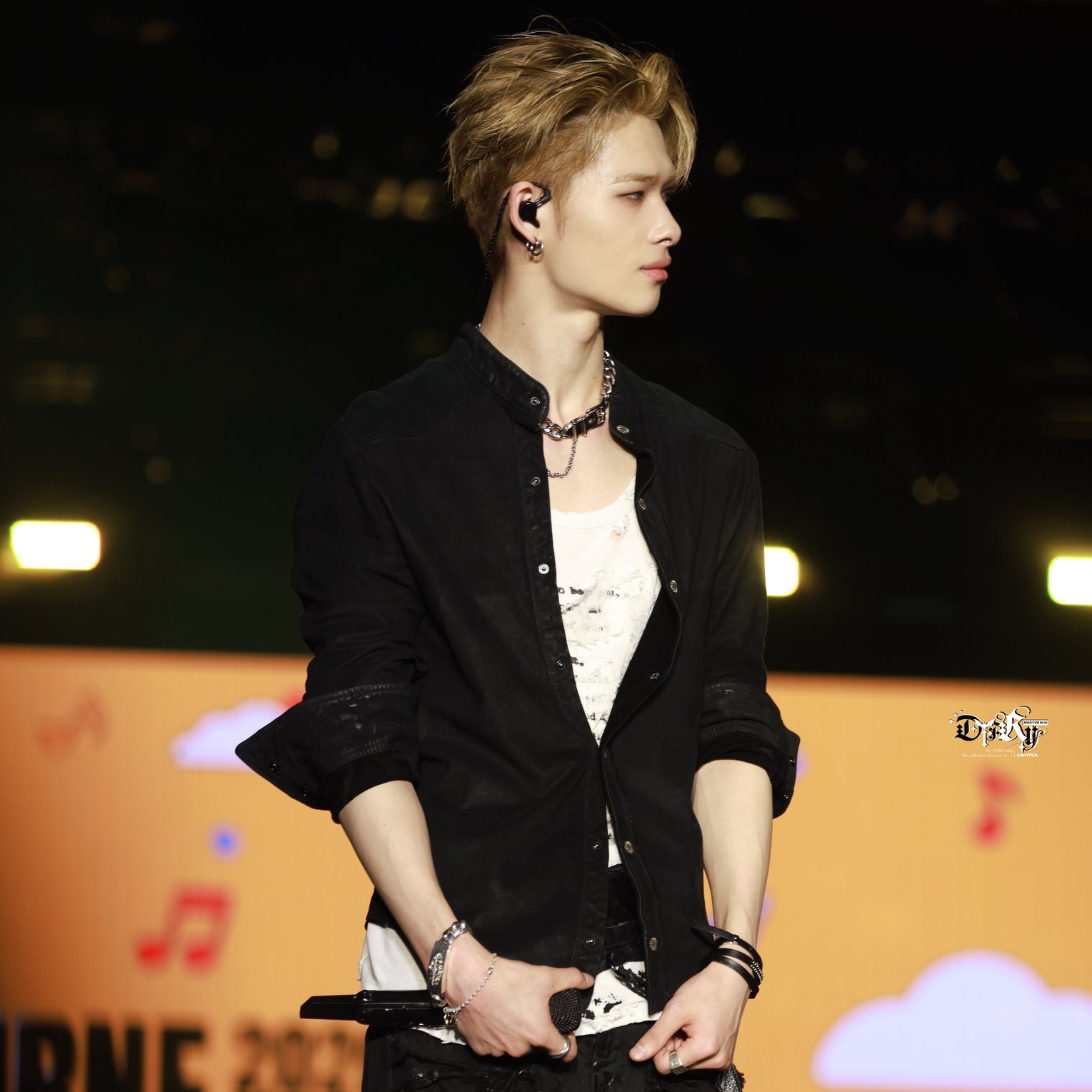 NI-KI (ENHYPEN)的最新照片