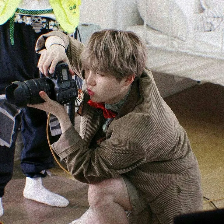 Potret di balik layar SUGA (BTS)