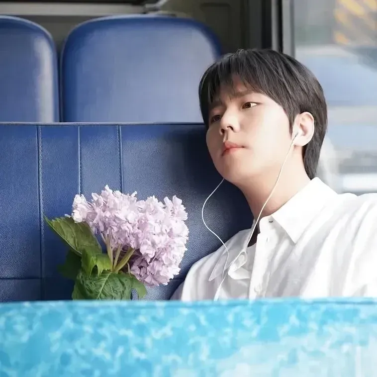 A moment captured by Jung Seunghwan's fan