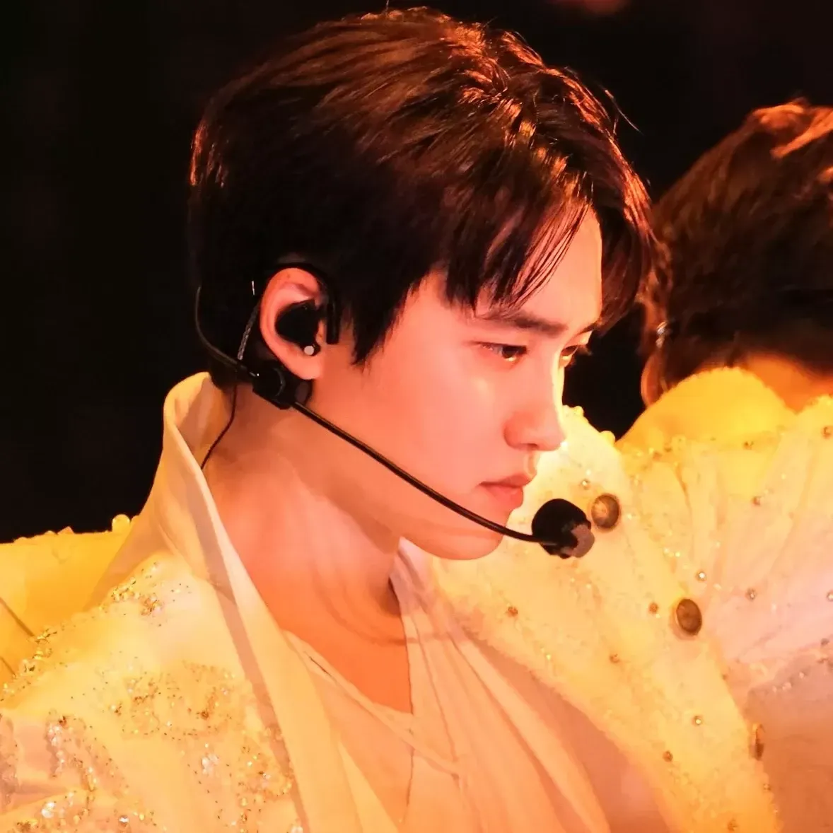 디오 (EXO)의 최신 사진