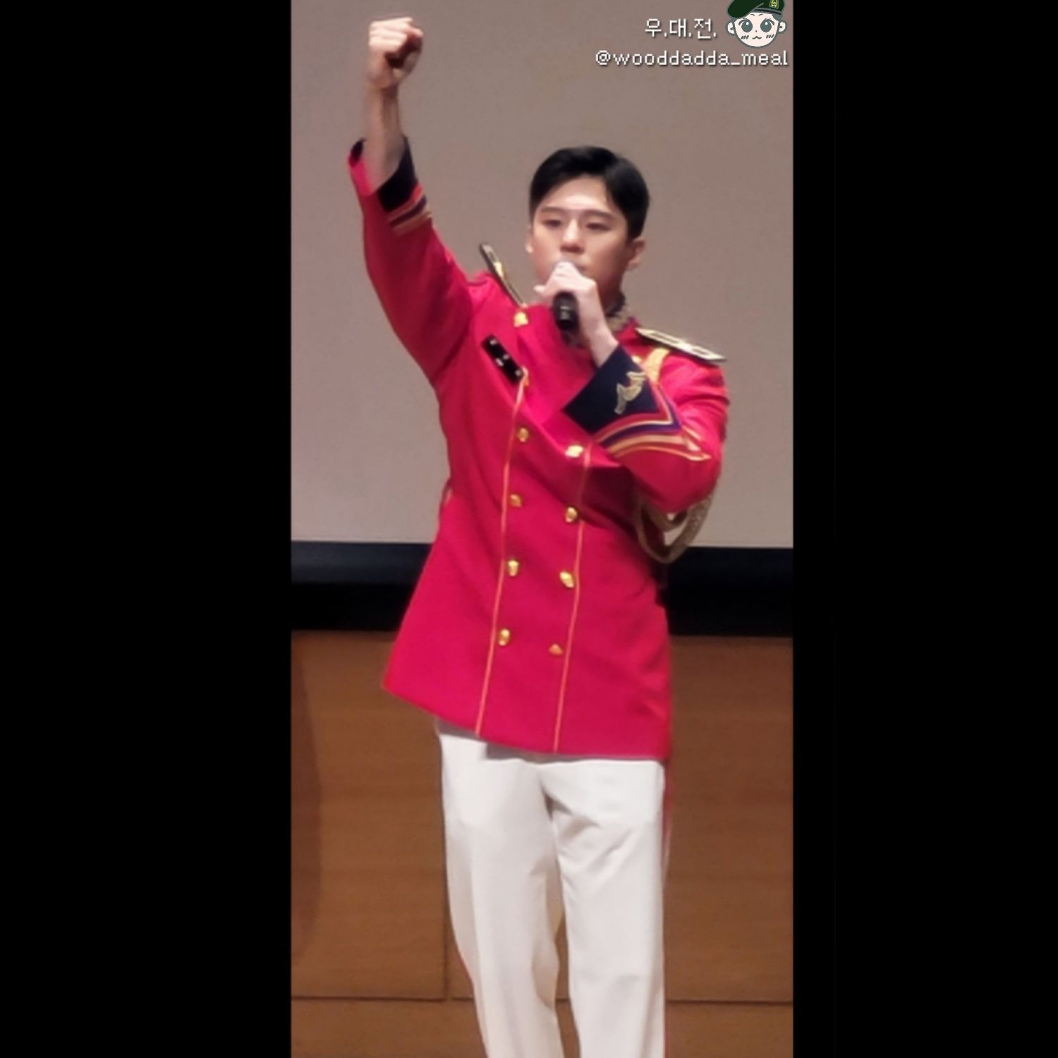 김우석의 최신 사진