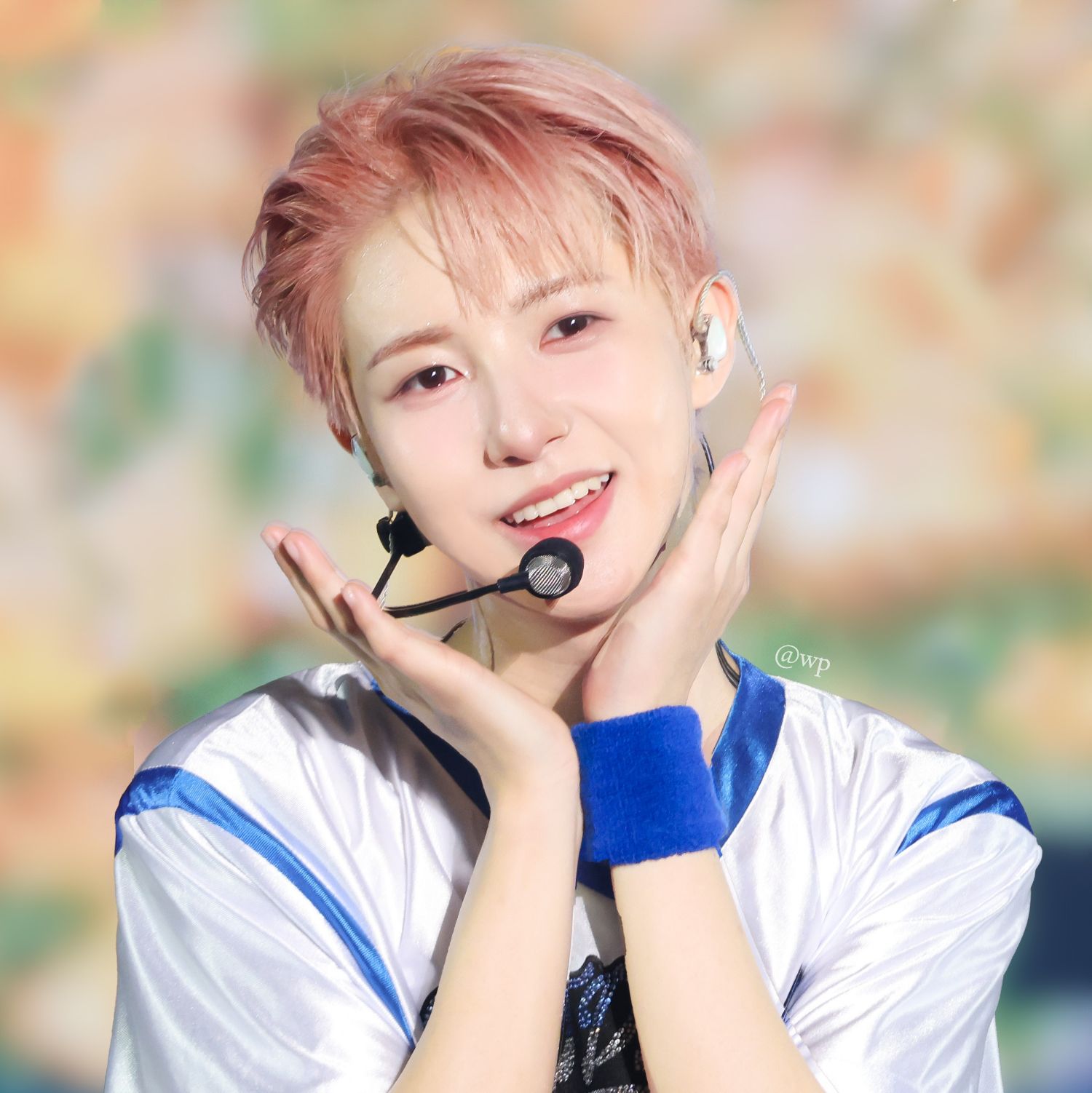 A moment captured by Renjun (NCT DREAM)'s fan