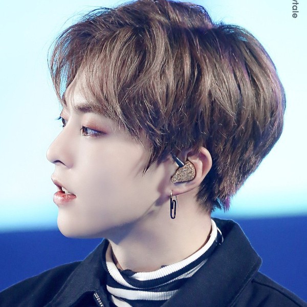 由粉絲團選擇的Xiumin (EXO)最佳時刻